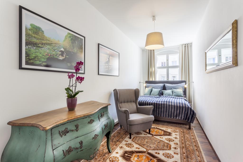 The Rheinsberger - Cosy 2Br One Living Room Up To 6 Берлин Екстериор снимка