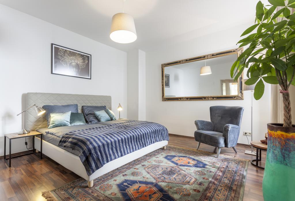 The Rheinsberger - Cosy 2Br One Living Room Up To 6 Берлин Екстериор снимка